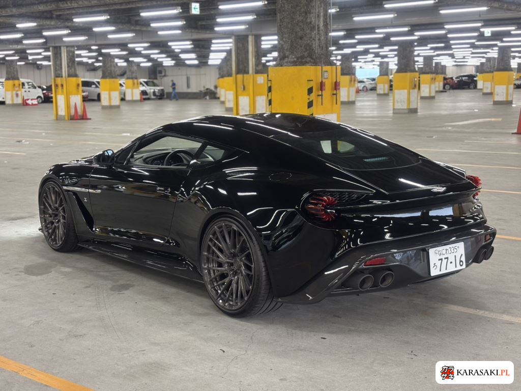 Aston Martin Vanquish 2022 z aukcji japońskiej