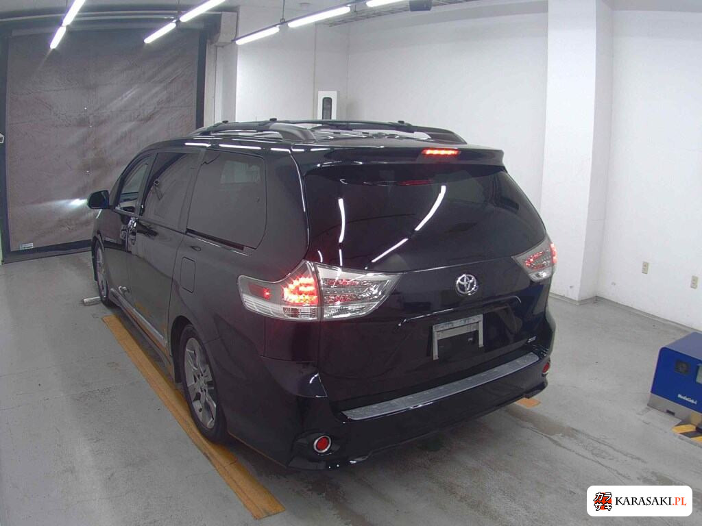 America Toyota Sienna 2011 z aukcji japońskiej