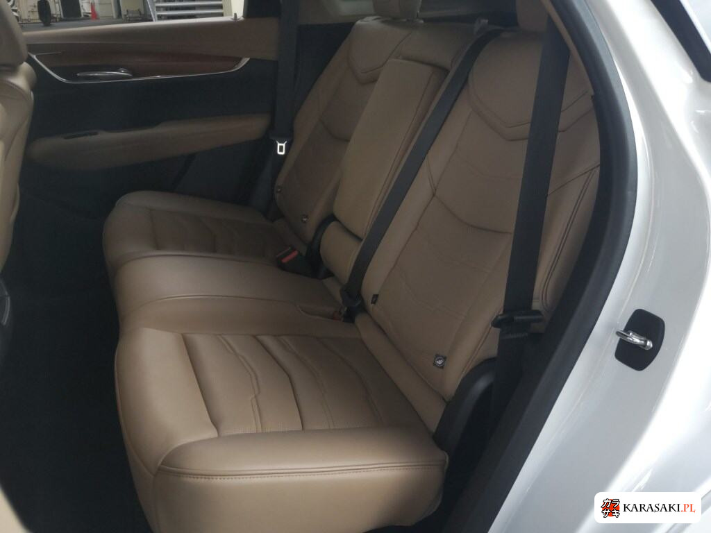 2019 Cadillac XT5 Crossover 4WD Platinum 6