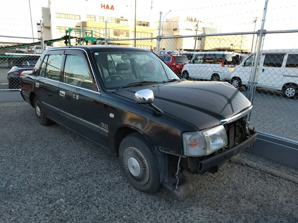 Toyota Crown Comfort 2008 z aukcji japońskiej