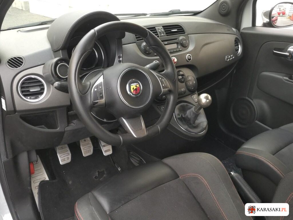 Abarth 595 2016 z aukcji japońskiej