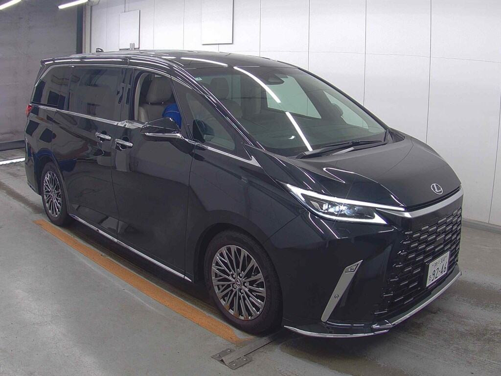 Lexus LM 2025 z aukcji japońskiej