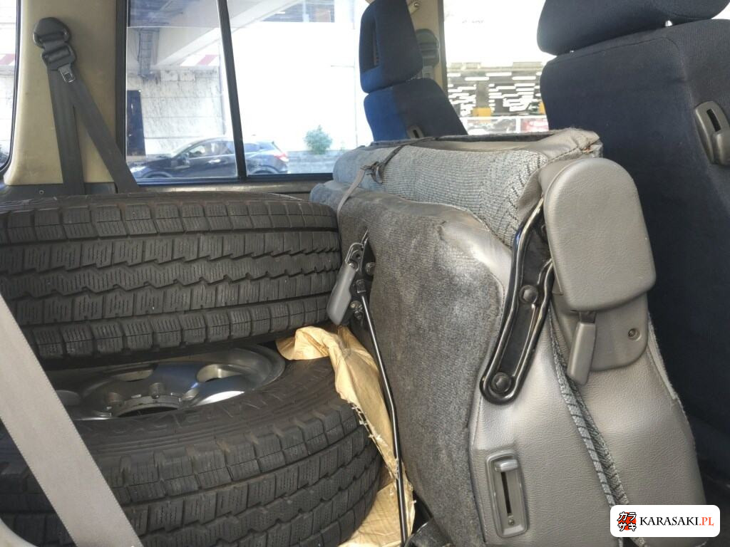 1996 Lexus Land Cruiser 70 5D 4WD LX 6