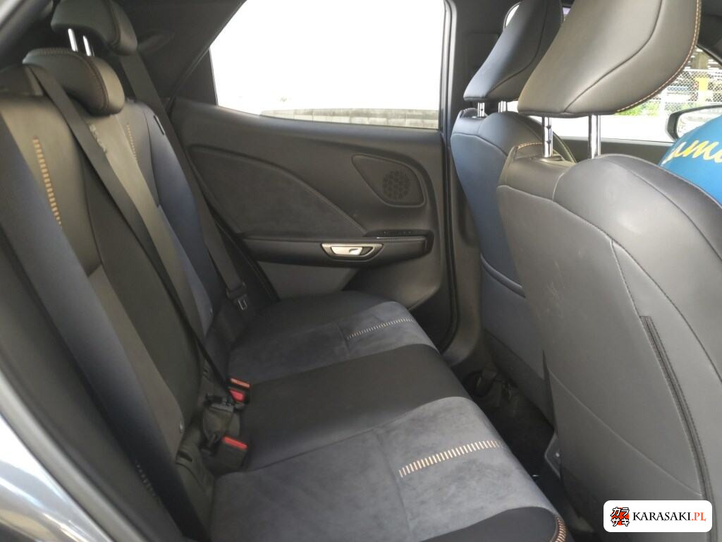 2024 Lexus LBX Cool 6