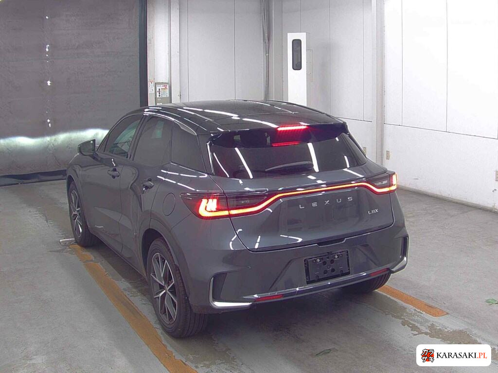 2024 Lexus LBX Cool 2