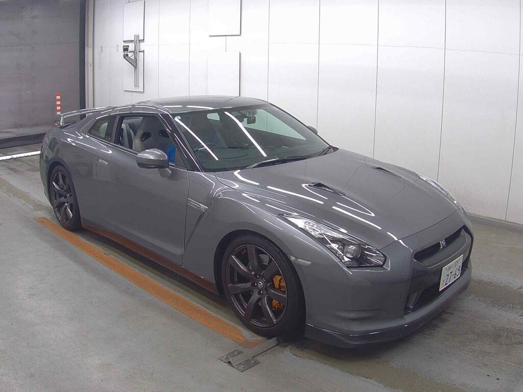 Nissan GT-R 2009 z aukcji japońskiej