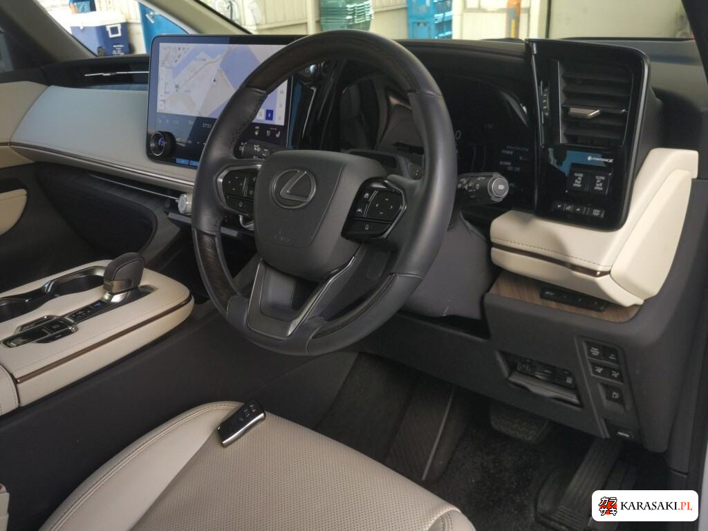 2024 Lexus LM 4WD LM500H Version L 5