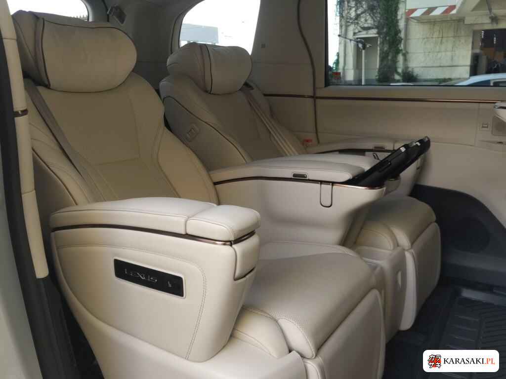 2024 Lexus LM 4WD LM500H Version L 6