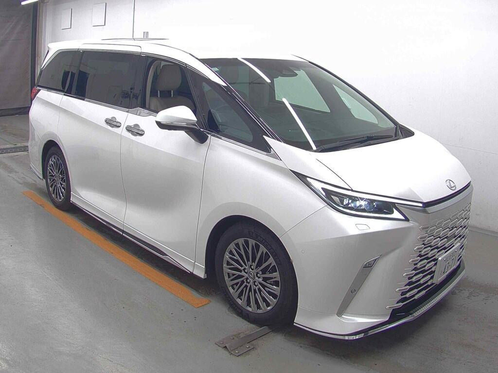 Lexus LM 2024 z aukcji japońskiej