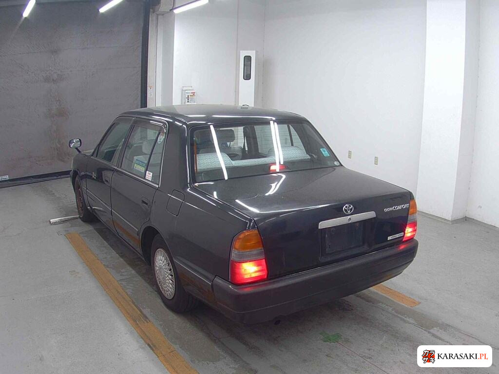 2002 Toyota Crown Comfort Standard 2