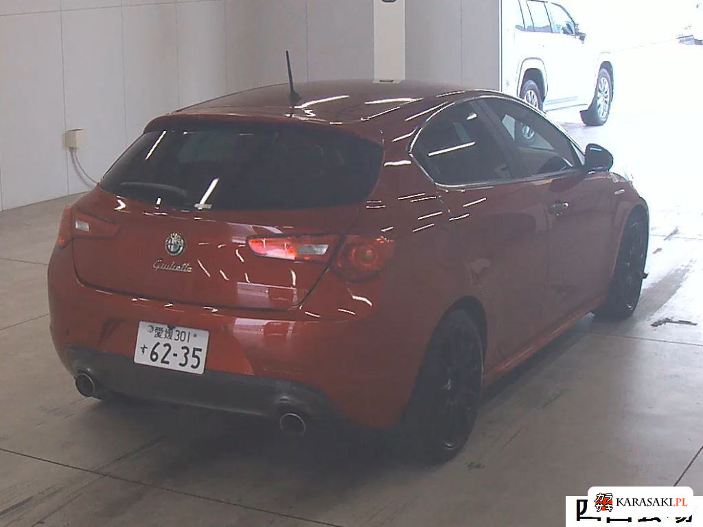 2016 Alfa Romeo Giulietta 5D Quadrifoglio Verde 4