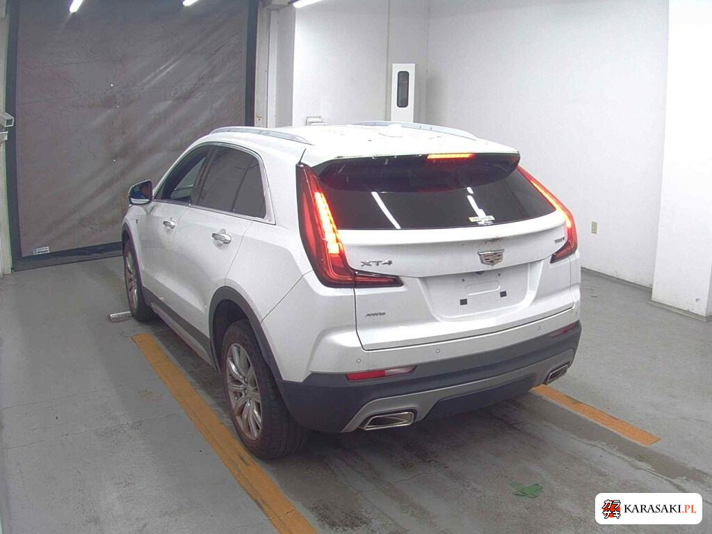 2021 Cadillac XT4 4WD Premium 2