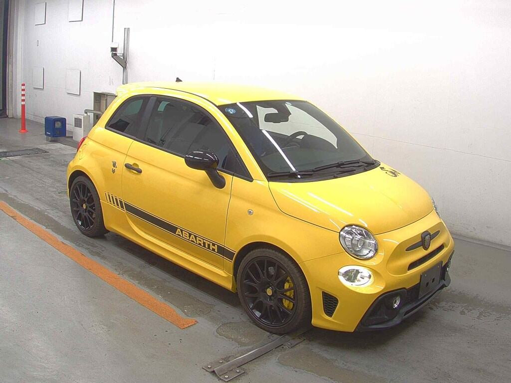 Abarth 595 2017 z aukcji japońskiej