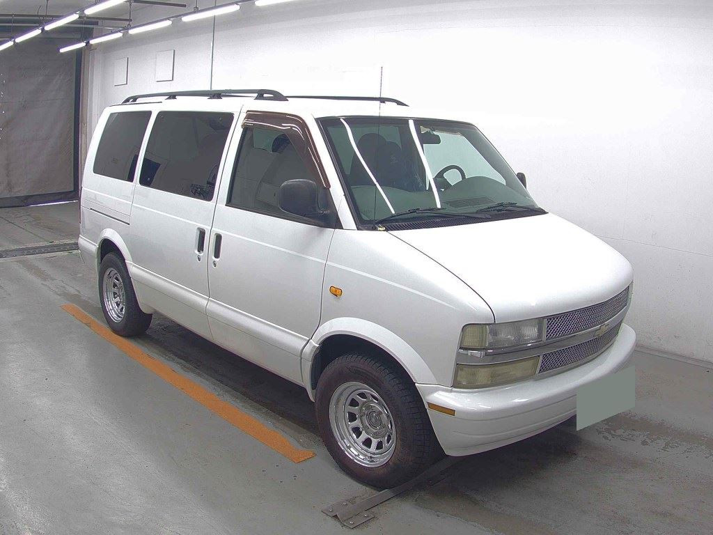 Chevrolet Astro 2005 z aukcji japońskiej
