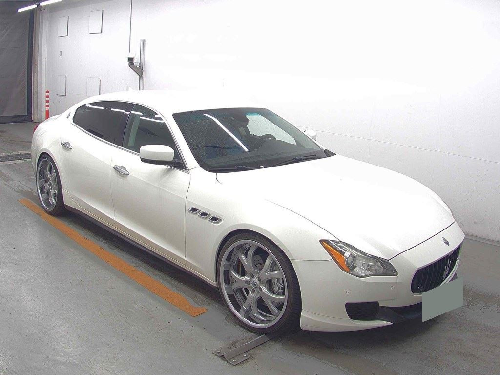 Maserati Quattroporte 2014 z aukcji japońskiej