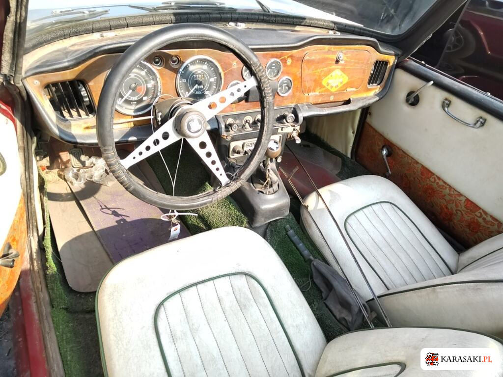1966 Triumph TR-4 5