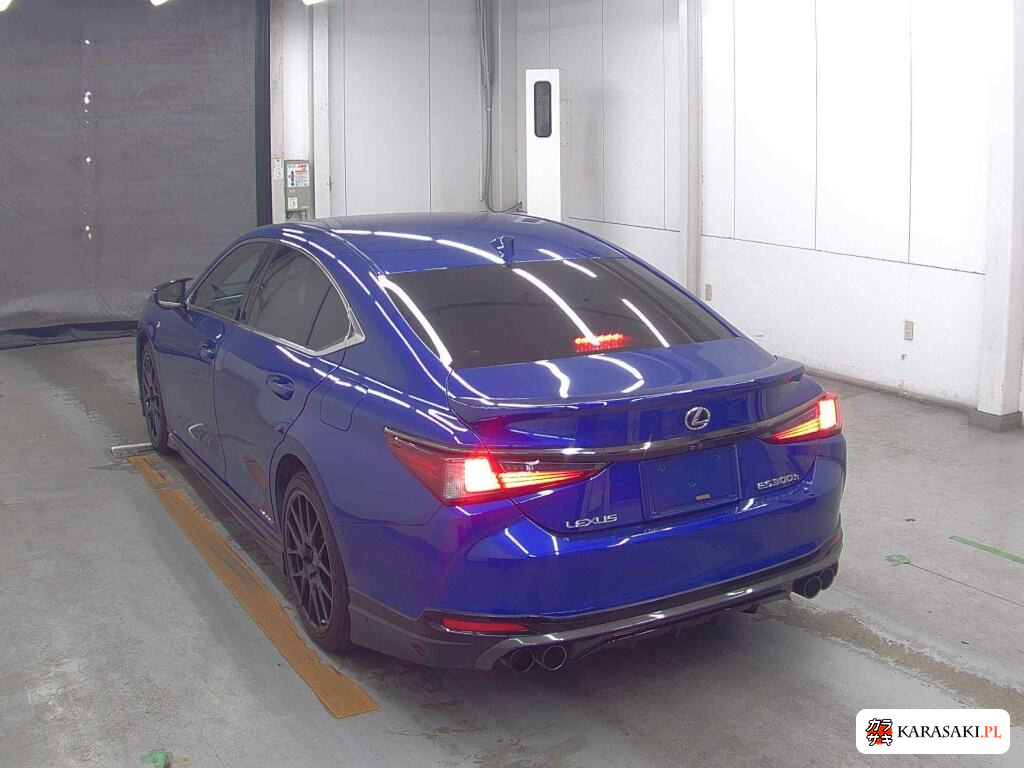 Lexus Es 2018 z aukcji japońskiej