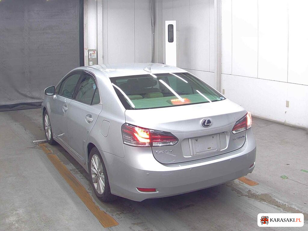Lexus HS 2015 z aukcji japońskiej