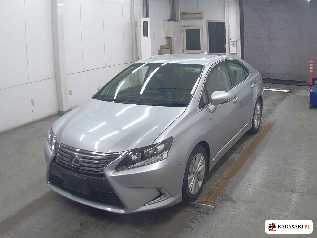 Lexus HS 2015 z aukcji japońskiej