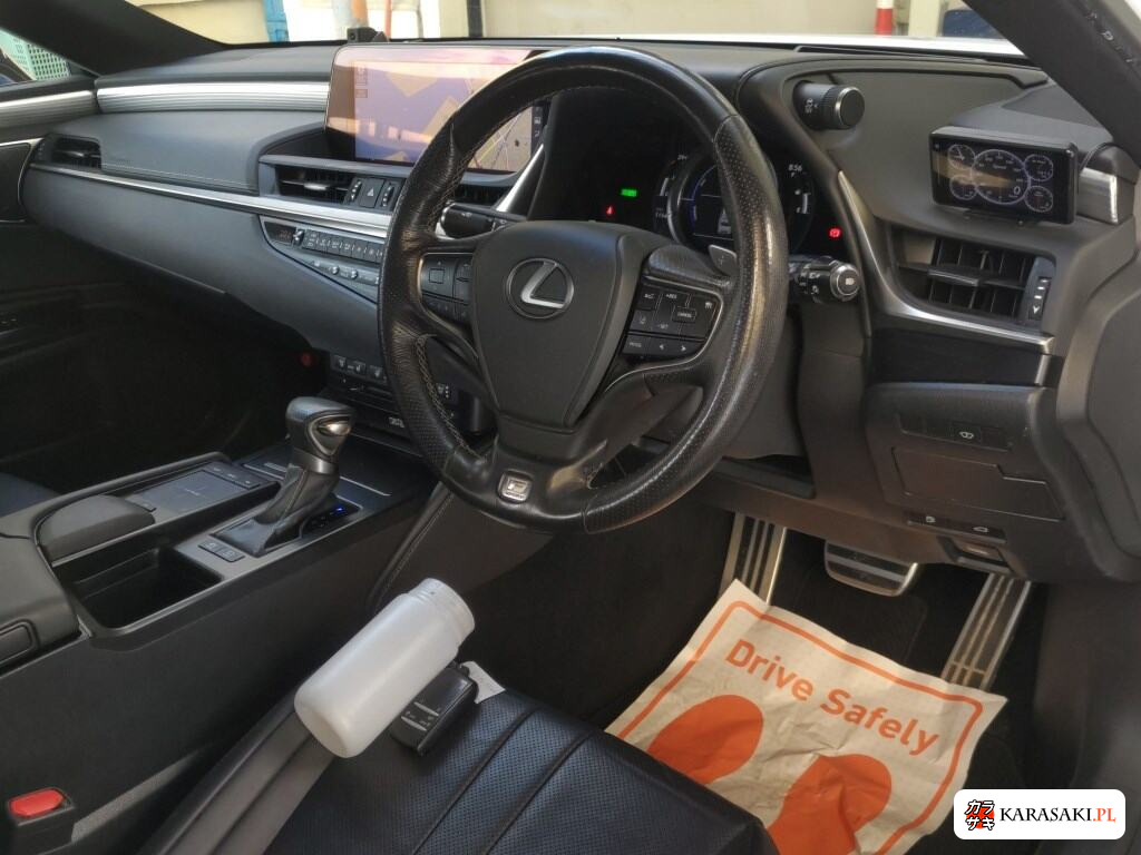 Lexus Es 2019 z aukcji japońskiej