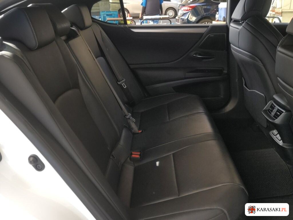 Lexus Es 2019 z aukcji japońskiej