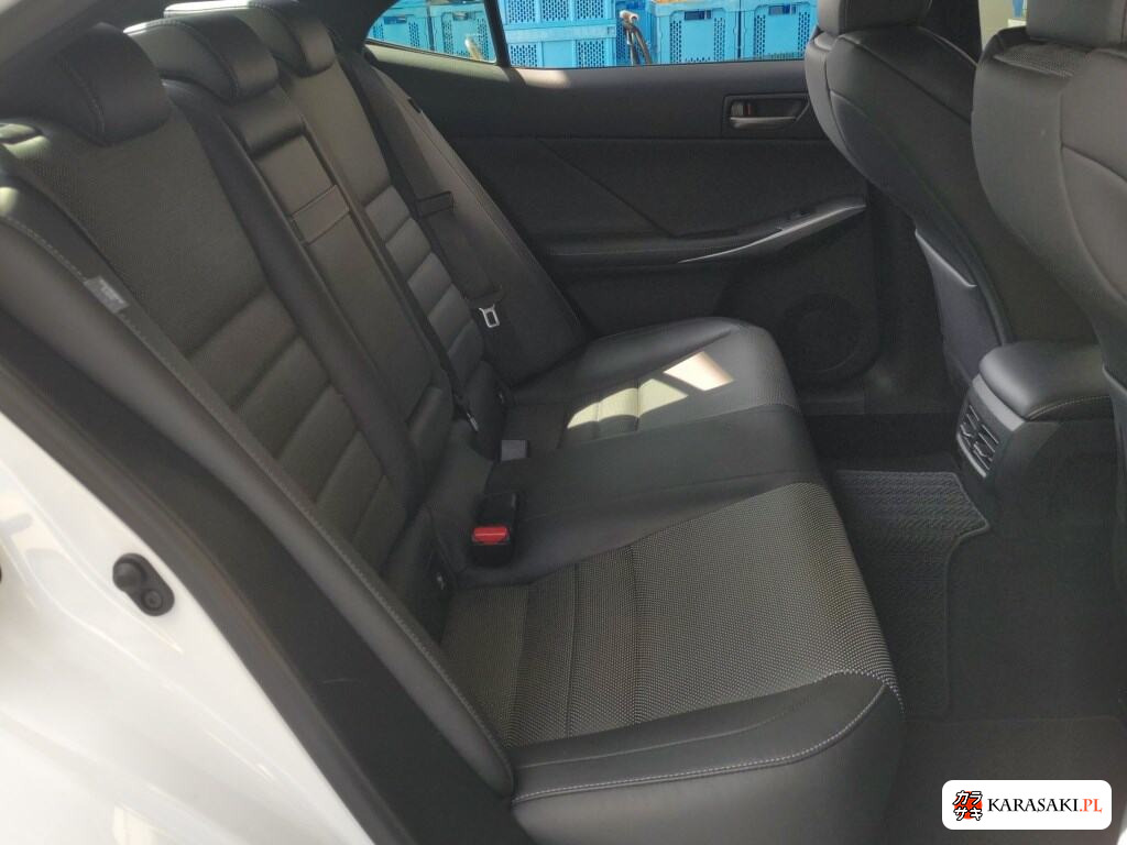Lexus Is 2018 z aukcji japońskiej