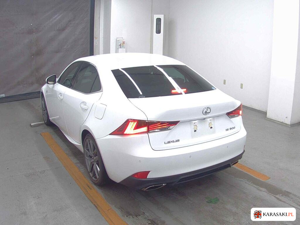 Lexus Is 2018 z aukcji japońskiej