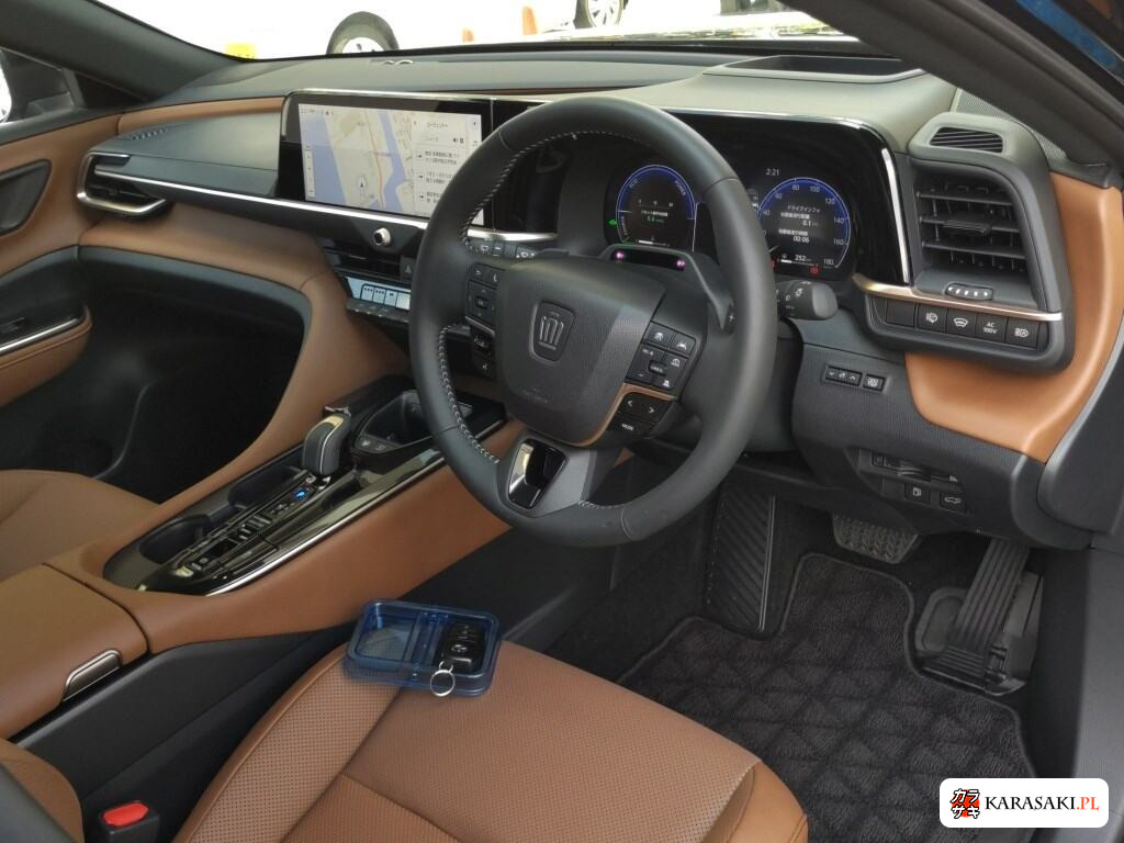 Toyota Crown Estate 2025 z aukcji japońskiej