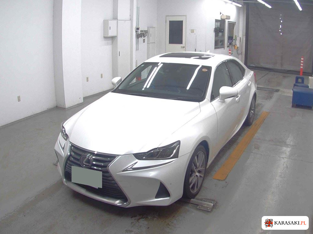 Lexus Is 2018 z aukcji japońskiej