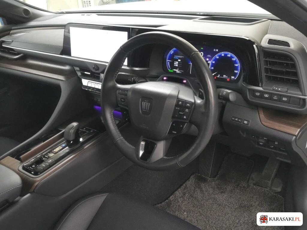 Toyota Crown 2023 z aukcji japońskiej