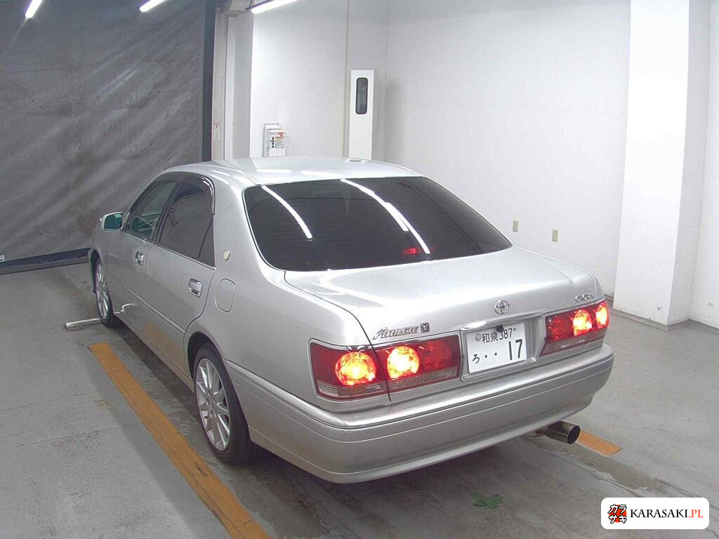 Toyota Crown 2002 z aukcji japońskiej