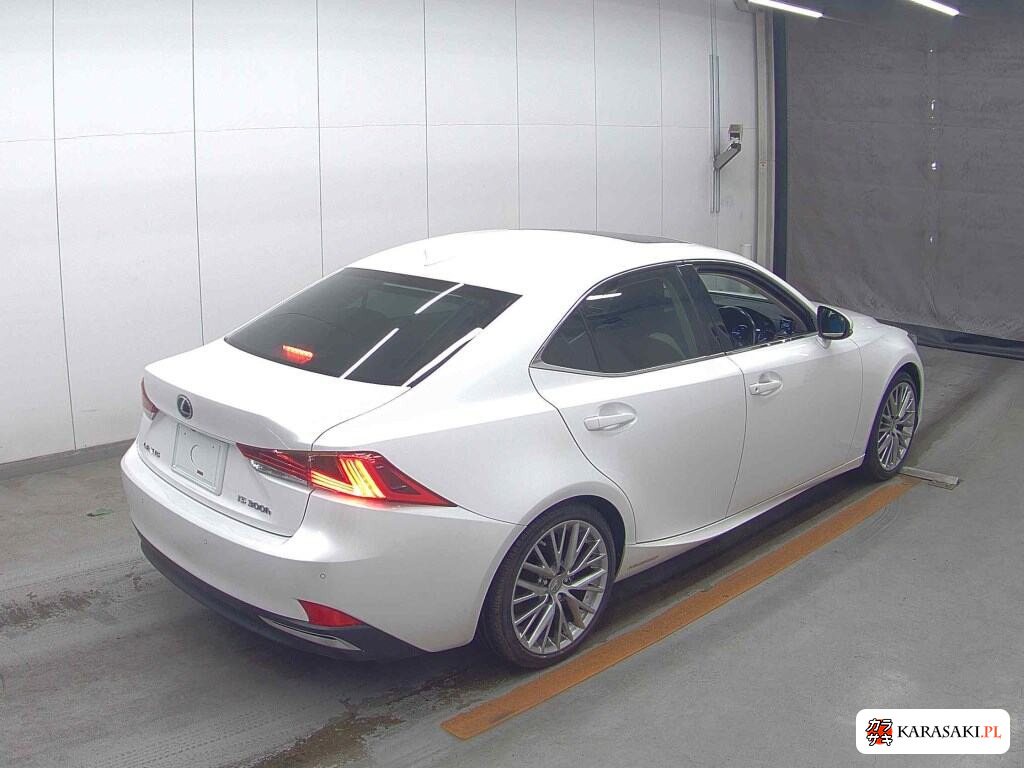 Lexus Is 2017 z aukcji japońskiej