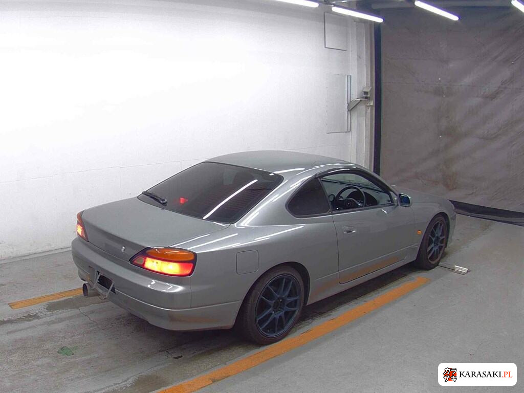 Nissan Silvia 2001 z aukcji japońskiej