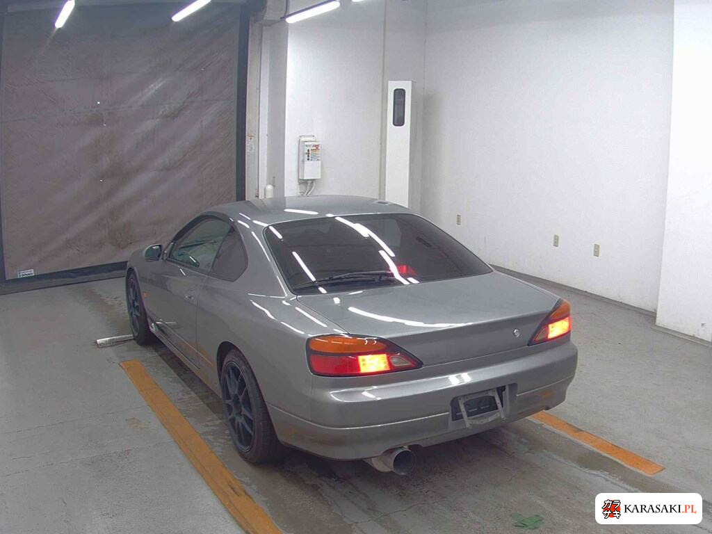 Nissan Silvia 2001 z aukcji japońskiej