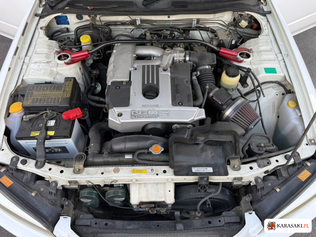 Nissan Skyline 2000 z aukcji japońskiej