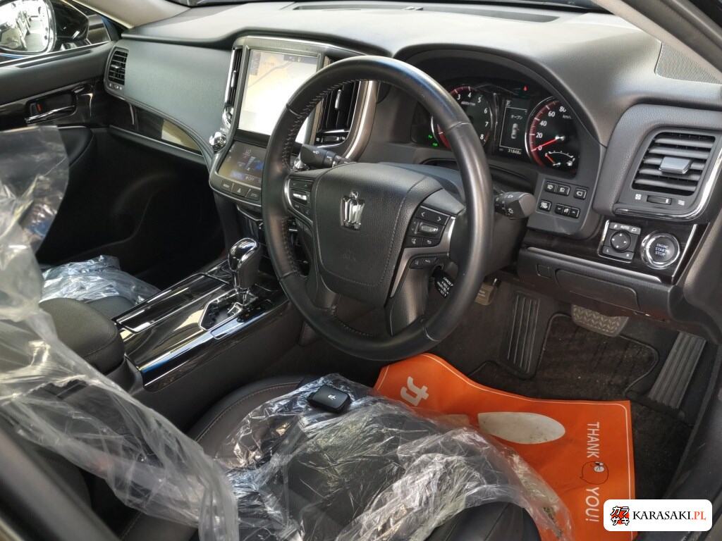 Toyota Crown 2017 z aukcji japońskiej