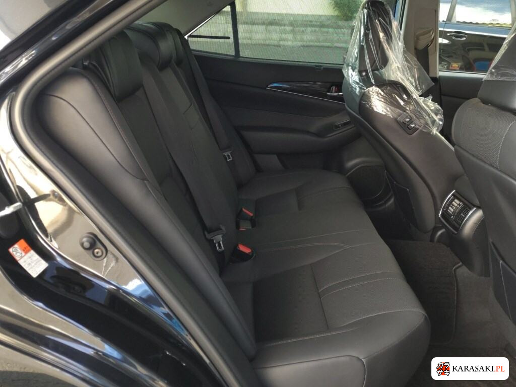 Toyota Crown 2017 z aukcji japońskiej