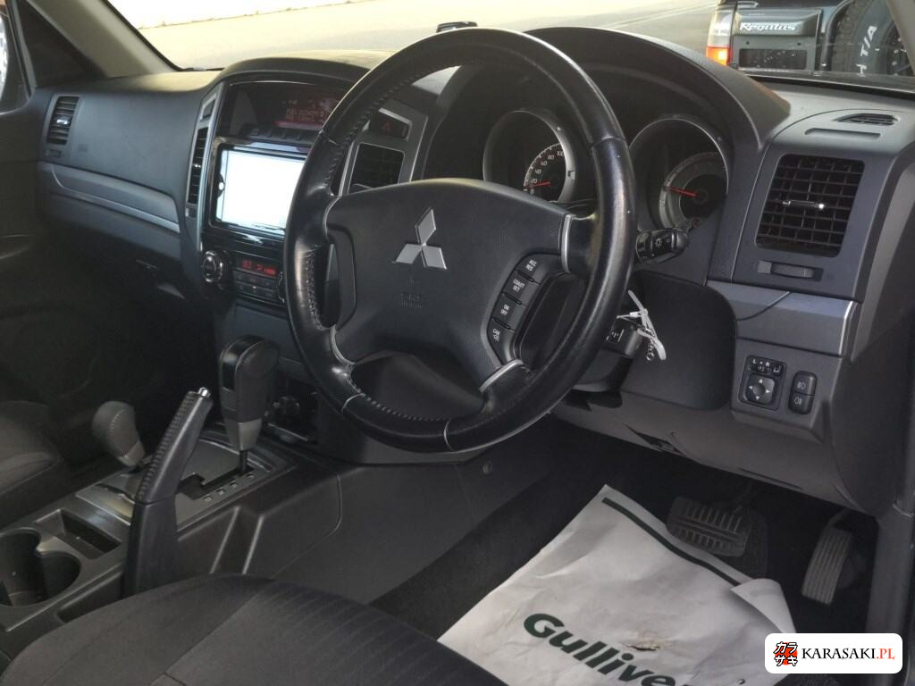 Mitsubishi Pajero 2015 z aukcji japońskiej
