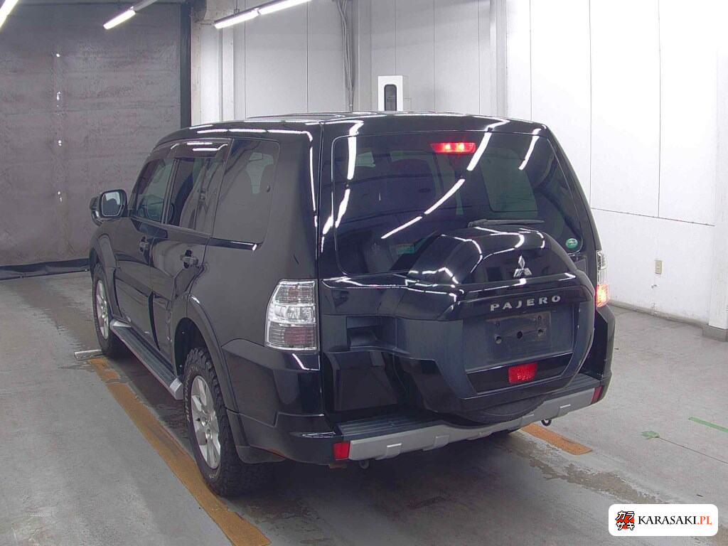 Mitsubishi Pajero 2015 z aukcji japońskiej