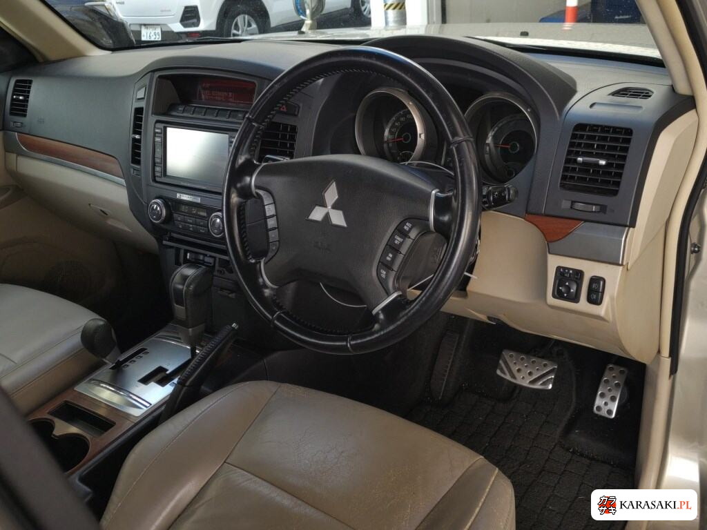 Mitsubishi Pajero 2007 z aukcji japońskiej