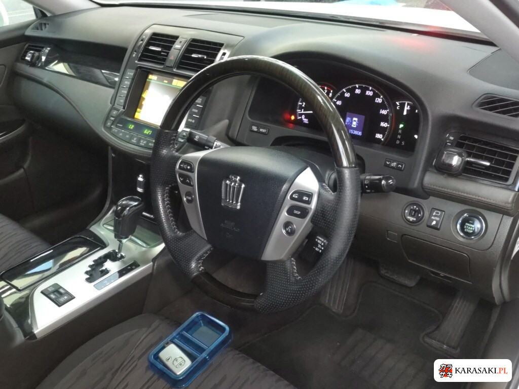 Toyota Crown 2010 z aukcji japońskiej
