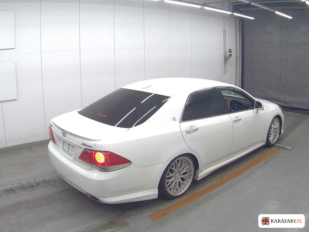Toyota Crown 2010 z aukcji japońskiej