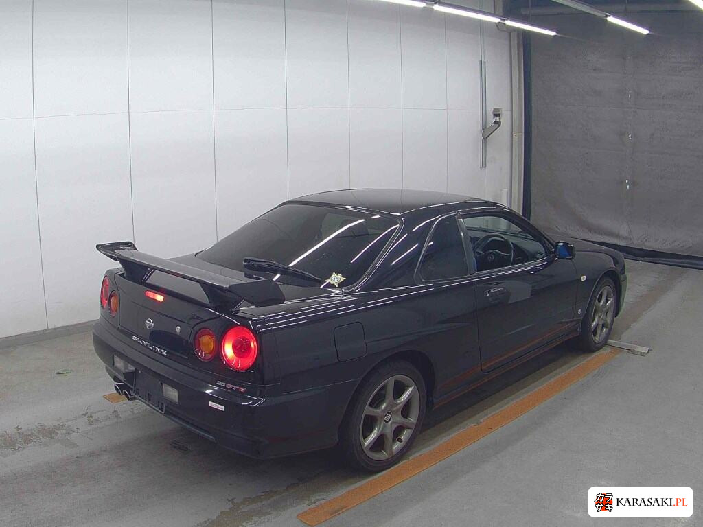Nissan Skyline 2001 z aukcji japońskiej