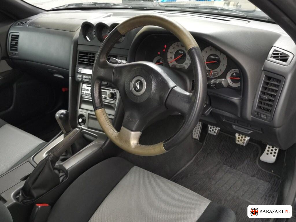 Nissan Skyline 2001 z aukcji japońskiej