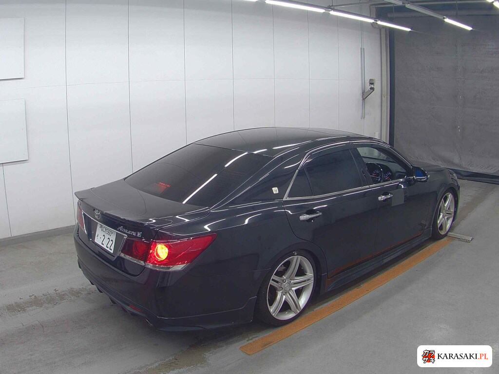 Toyota Crown 2013 z aukcji japońskiej
