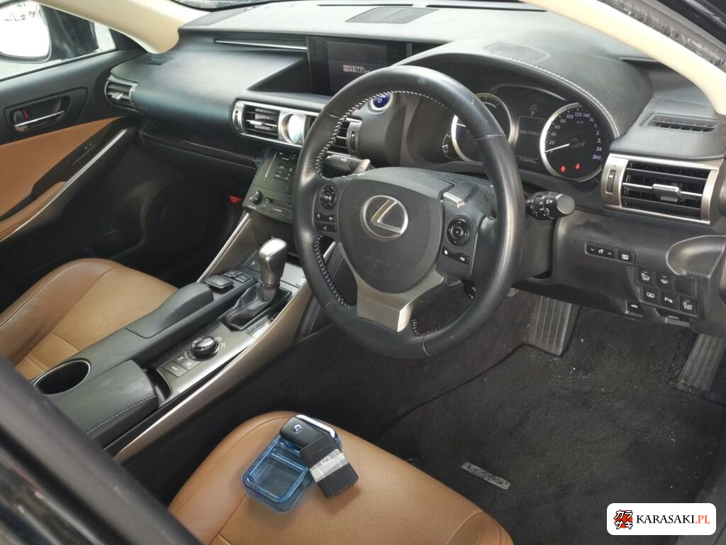 Lexus Is 2013 z aukcji japońskiej