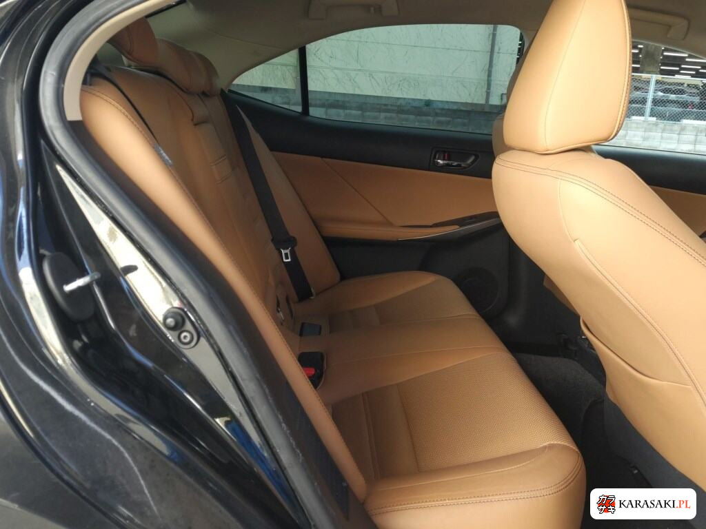 Lexus Is 2013 z aukcji japońskiej