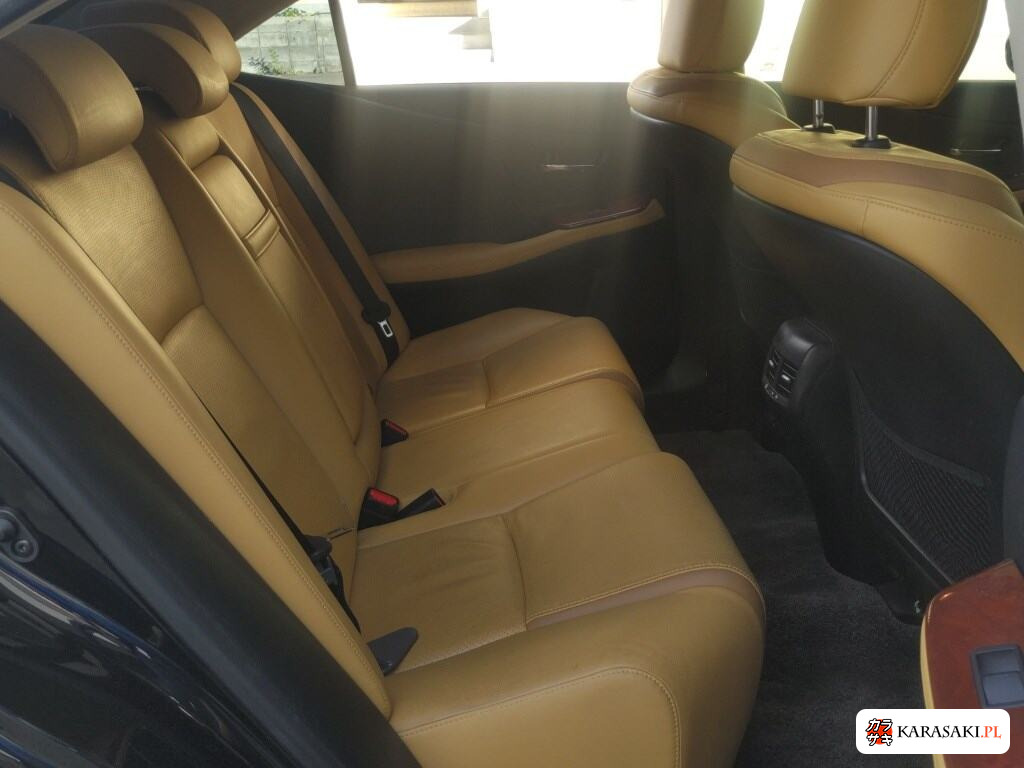 Lexus HS 2009 z aukcji japońskiej