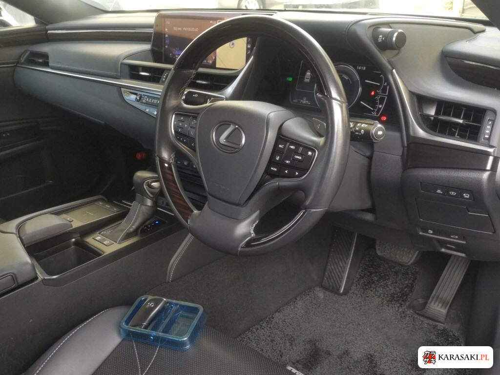 Lexus Es 2019 z aukcji japońskiej