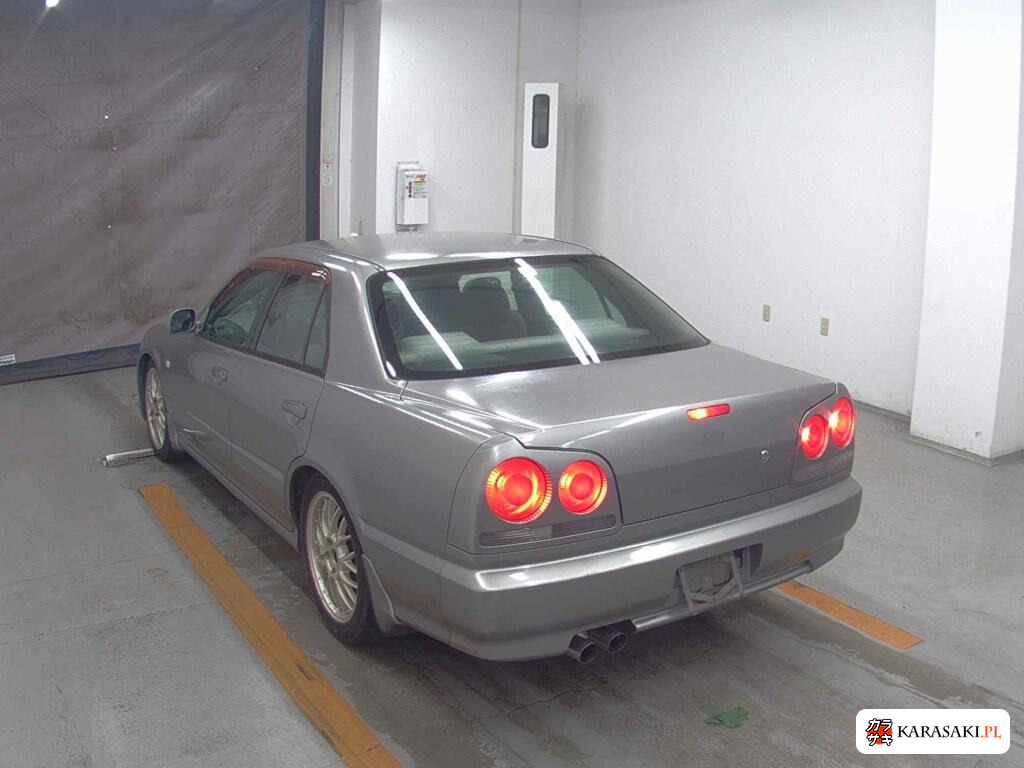 Nissan Skyline 2001 z aukcji japońskiej